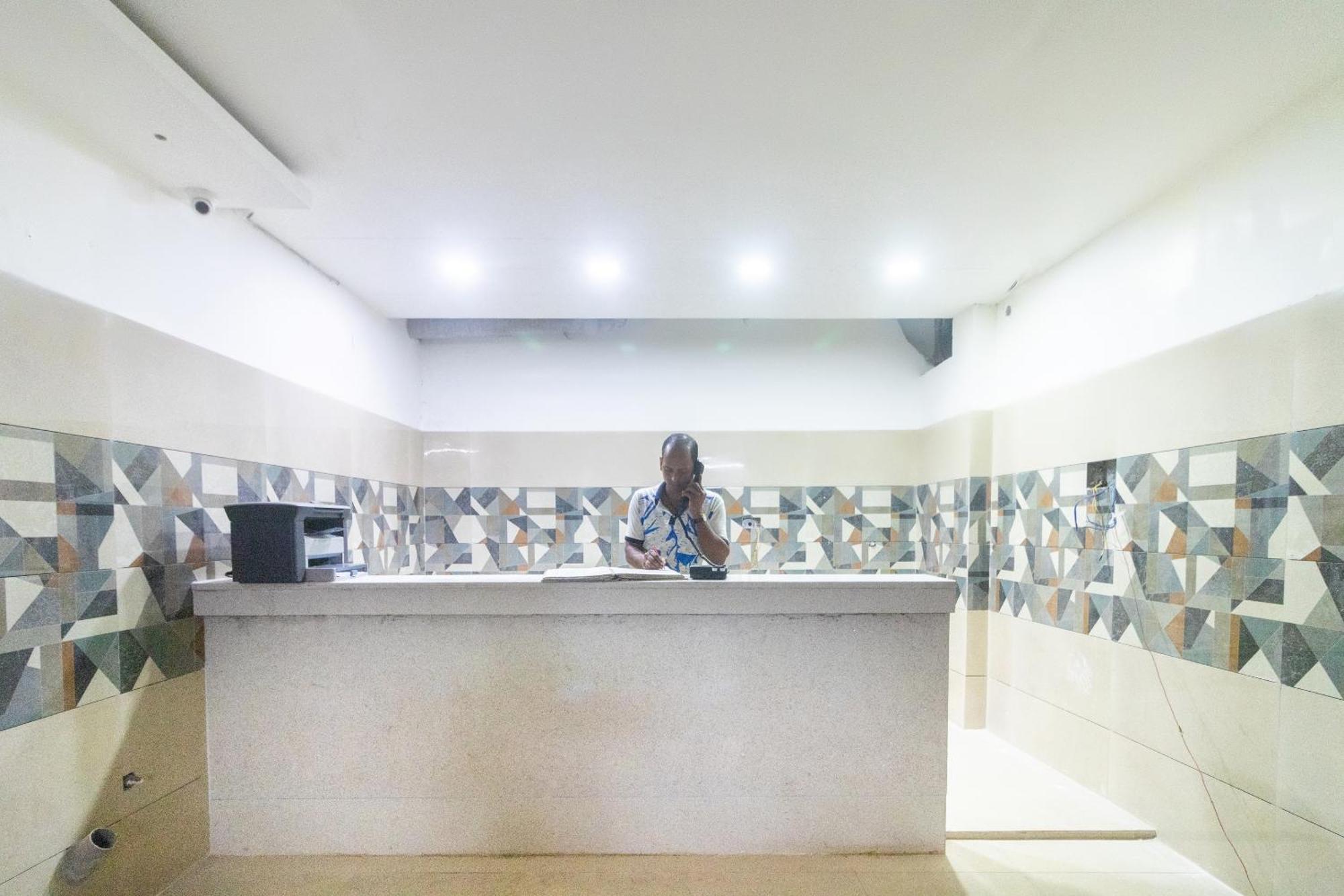 Spot On Prabir Residency Inn Urali Luaran gambar